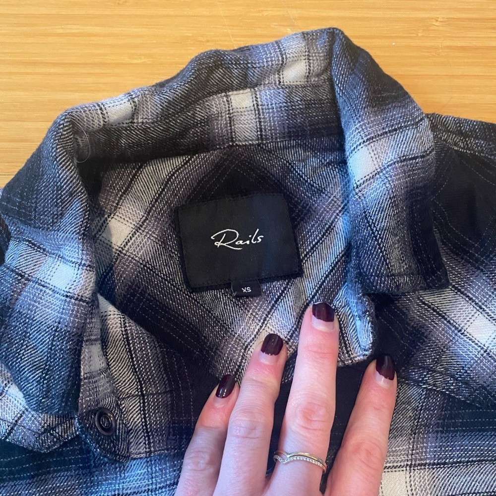 Rails Long Sleeve Button-Down Shirt - Picture 4 of 5